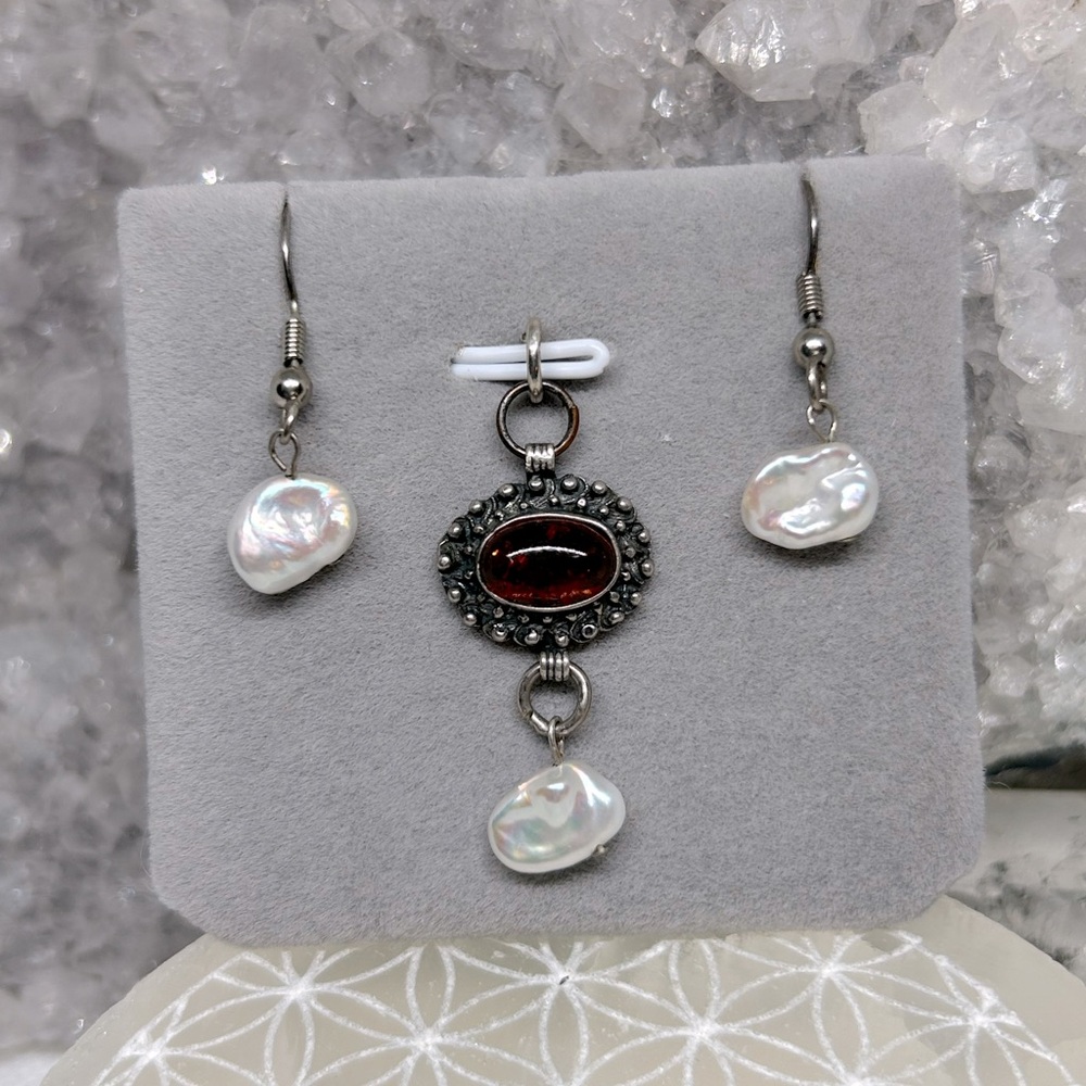 Natural Amber & Pearl Jewelry Set